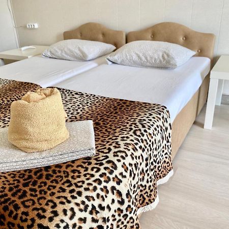 U Valery Hotel New Athos Eksteriør billede